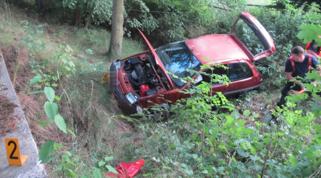 Automobil skončil v potoce, naštěstí nebyl nikdo zraněn